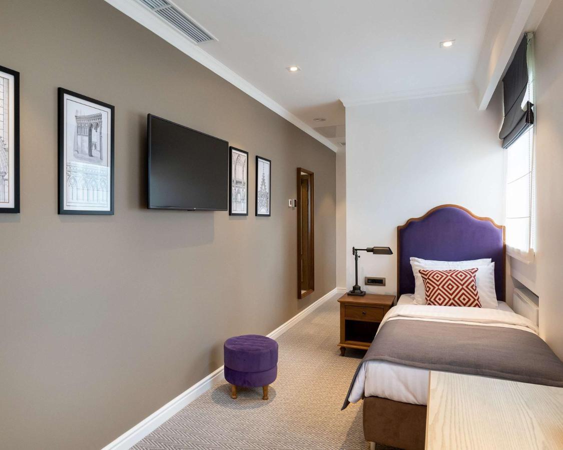 Best Western Plus Market Square Lviv Extérieur photo