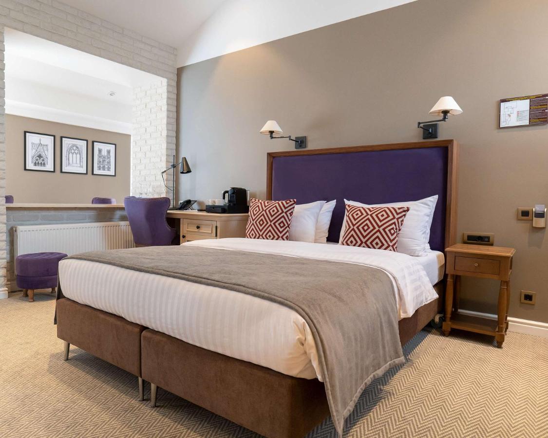 Best Western Plus Market Square Lviv Extérieur photo