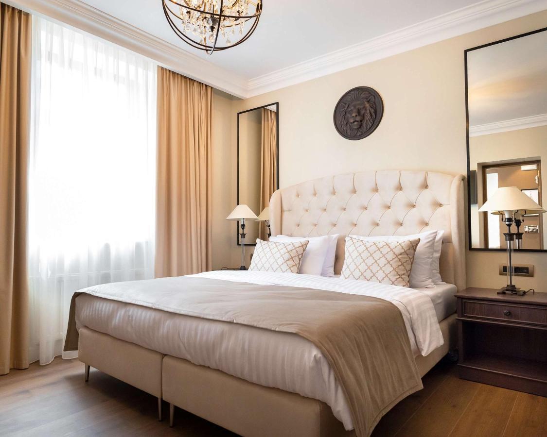 Best Western Plus Market Square Lviv Extérieur photo