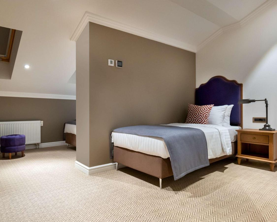 Best Western Plus Market Square Lviv Extérieur photo
