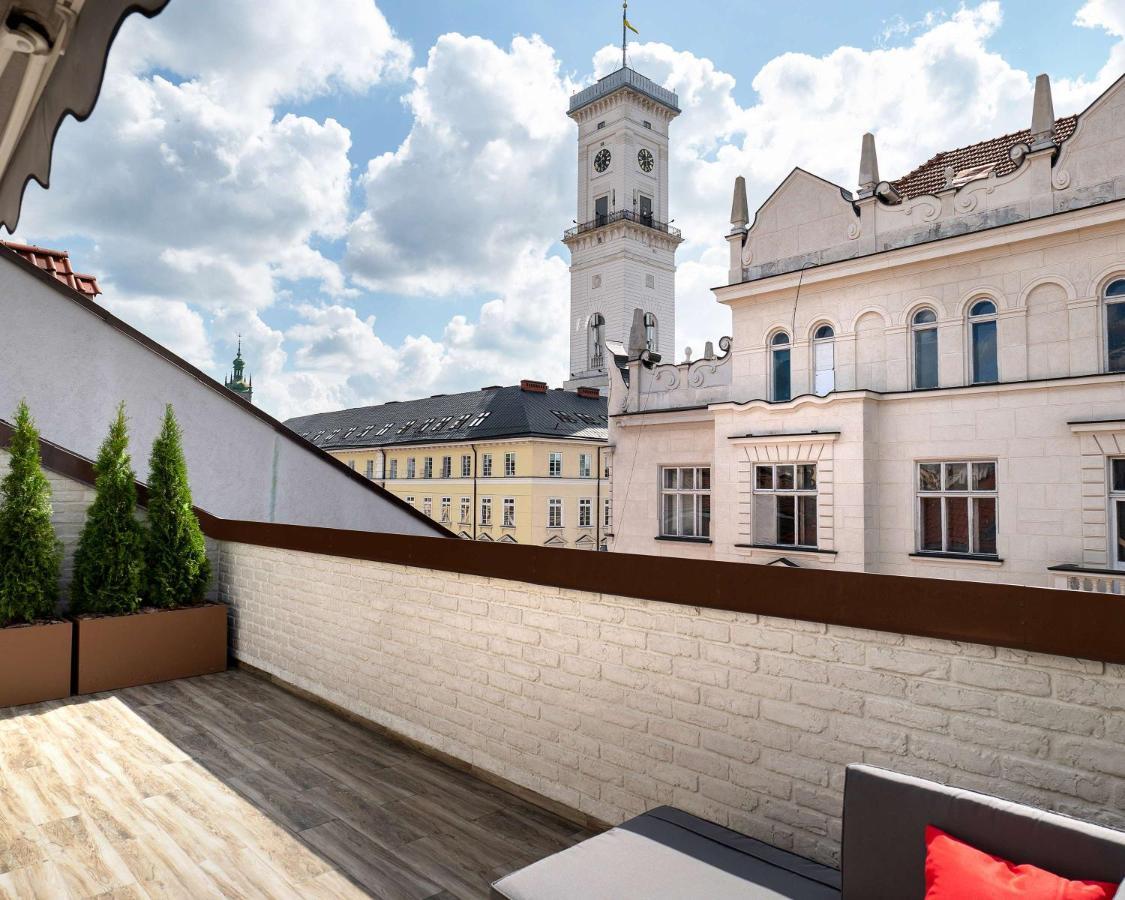 Best Western Plus Market Square Lviv Extérieur photo