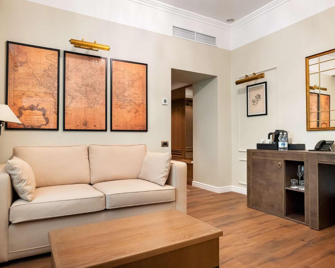 Best Western Plus Market Square Lviv Extérieur photo