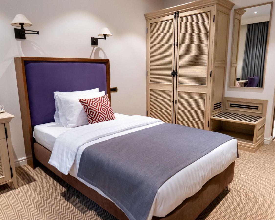 Best Western Plus Market Square Lviv Extérieur photo