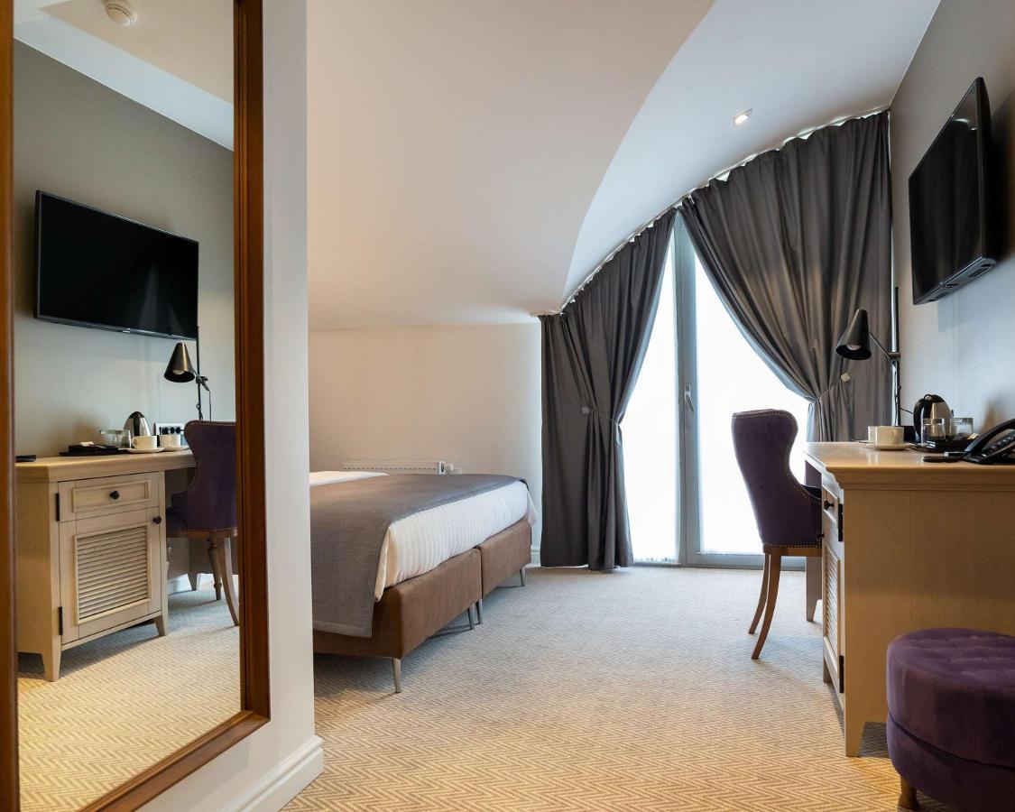 Best Western Plus Market Square Lviv Extérieur photo