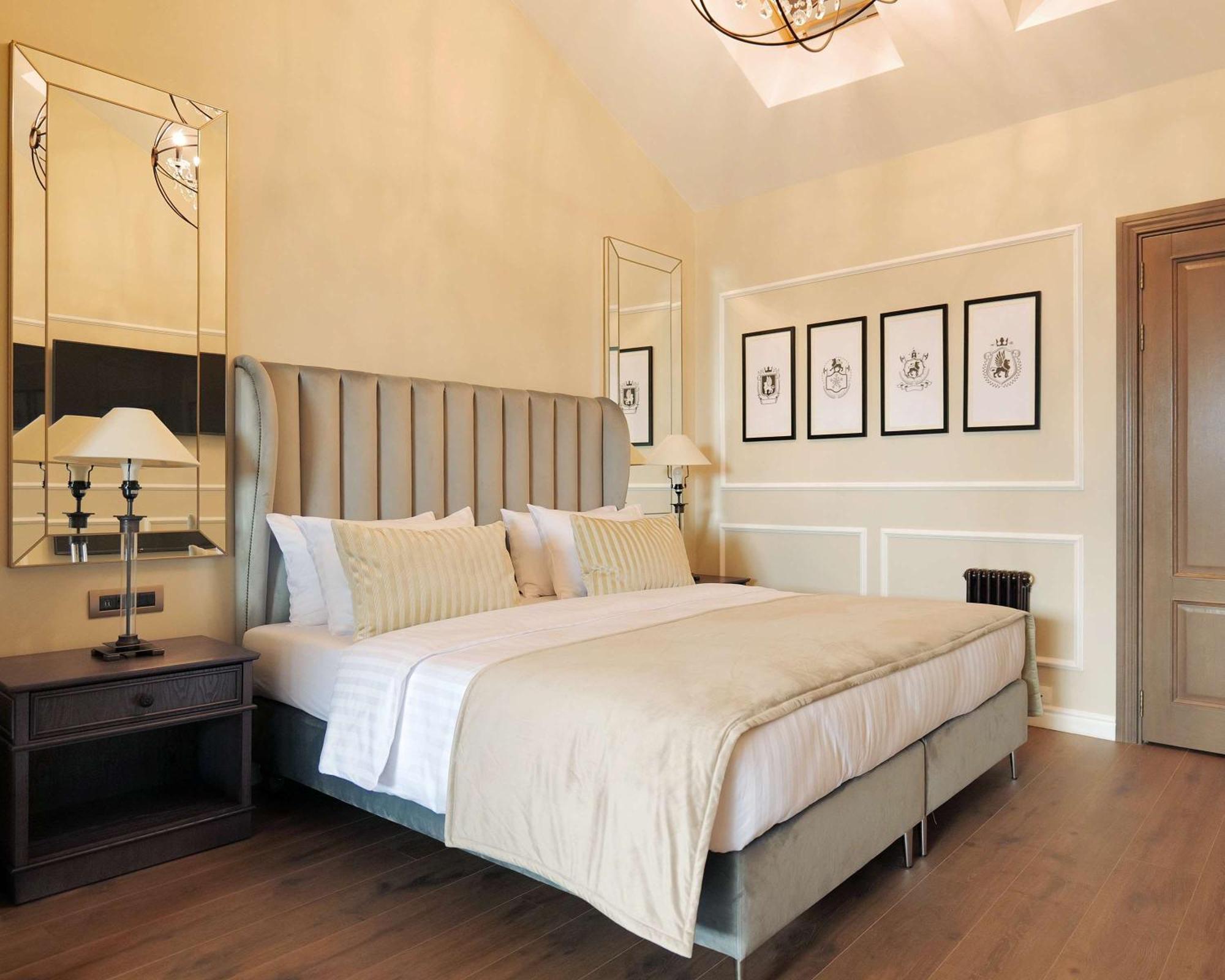 Best Western Plus Market Square Lviv Extérieur photo