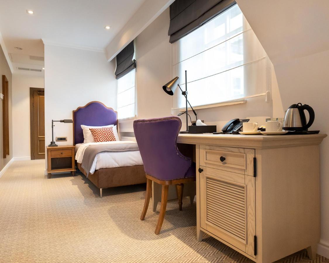 Best Western Plus Market Square Lviv Extérieur photo